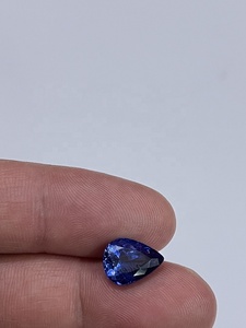 Loupe en forme de poire de couleur Fine et de qualité en Tanzanite naturelle, parfaitement fabriquée, pierre précieuse en vrac de 4.22 carat par Sadiya International - Product Image 3