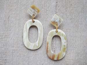 Pendientes de cuerno de diseño tan hermoso de alta calidad con estilo moderno para fiesta de boda de mujer de HUMAYUN WORLD CRAFTS - Product Image 3