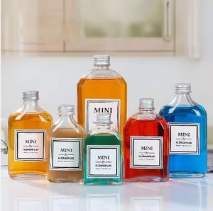 Bouteilles de jus de vodka <span class=keywords><strong>Gin</strong></span> Whisky en verre transparent en stock d'usine Mini 375ml 500ml 700ml 750ml Décalcomanie Capacité de 100ml Emballage de sirop d'<span class=keywords><strong>érable</strong></span> - Product Image 2