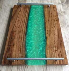 Dernier plateau de service écologique en résine époxy fait à la main avec poignée en laiton pour la décoration de table Article ménager haut de gamme - Product Image 4