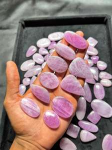 กรวดคริสตัลควอตซ์ kunzite ธรรมชาติเกรด AAA อัญมณีสีเขียวหลวมคุณภาพสูงสำหรับเครื่องประดับและการตกแต่ง - Product Image 3