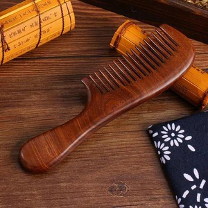 Peigne de coiffure professionnel en bambou à dents larges avec logo personnalisé et design tendance - Product Image 1