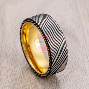 Bague en acier damas confortable unisexe Bagues personnalisables - Product Image 2