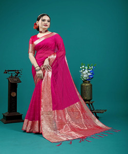 Magnifique saree en filet de mariée pour femme avec superbe broderie lourde et chemisier élégant prêt à l'emploi pour les mariages - Product Image 1