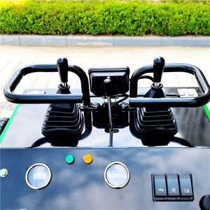 Mini-chargeuse compacte Kubota avec options électrique/diesel, sur roues ou sur chenilles, certifiée CE, à vendre - Product Image 3