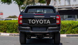 Toyota Hilux 2024 d'occasion, automatique, conduite à gauche, intérieur cuir R20 foncé, caméra de recul, toit ouvrant, Euro IV, écran tactile, 4.1-6L, 300-400 ch, 5 places, LED - Product Image 3