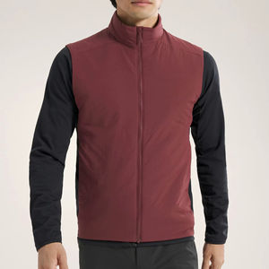 Trending New Men Chaleco ligero de lujo Personalizado a prueba de viento Repelente al agua Adventurewear Chaleco con logotipo personalizado - Product Image 1