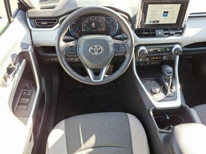 2023 para Hybrid XLE Turbo SUV con neumáticos R17 Asientos de tela Interior oscura 7 asientos - Product Image 4