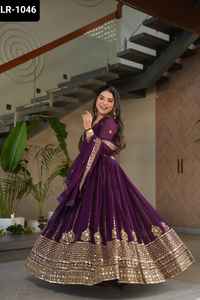 Les plus belles femmes portent un costume Salwar Kameez Fonction de mariage et de festival Broderie lourde Séquence de travail Robe à manches longues - Product Image 2