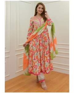 El último vestido bordado Georgette de diseñador de Fab Zone Indian & Pakistani Clothing - Product Image 4