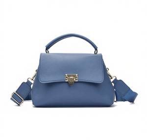 Borsa a Tracolla e Borsetta in Pelle per Donne - Product Image 5