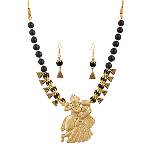 Pendentif perlé Radha Krishan Design avec motif d'amoureux en onyx noir oxydé - Product Image 3