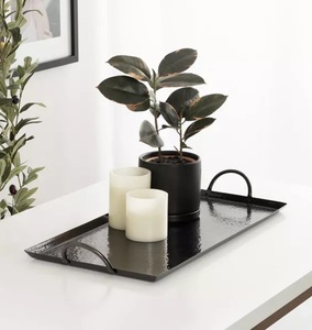 ชั้นเก็บของโลหะแนวชนบทพร้อมตะขอและถาดสำหรับจัดระเบียบของใช้จำเป็นสำหรับห้องครัวหรือในบ้านมีสไตล์และใช้งานได้จริง - Product Image 6