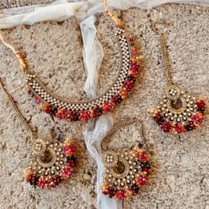 Ensemble de collier de mariage classique en acier inoxydable artisanal traditionnel Jadau Work Couleurs vibrantes Appel ethnique royal Plaqué argent - Product Image 1