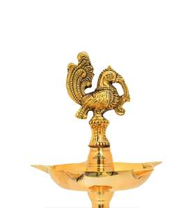 Candelabro moderno dorado Elegante decoración de mesa de comedor de boda Diseño elegante Candelabros de Pilar hechos a mano para Navidad a precio - Product Image 5