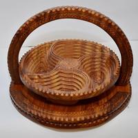 Lampe de sel en bois naturel élégante et durable, sculptée à la main avec motif floral, support/trivette décoratif pliable, logo personnalisé