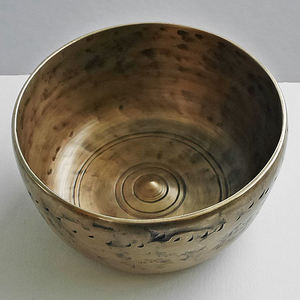 Cuenco para cantar de latón del Himalaya personalizado hecho a mano de la mejor calidad para meditación budista espiritual Material de Metal de madera para uso doméstico - Product Image 2