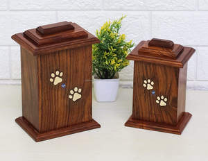 Urne funéraire en frêne pour animaux de compagnie Urne pour adultes cercueil en bois pour animaux de compagnie - Product Image 2