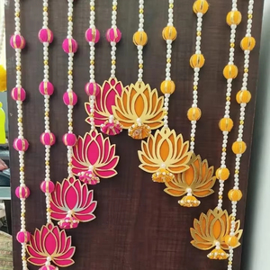 Guirlande suspendue en lotus pour décoration de mariage élégante du sud de l'Inde pour les mariages, les festivals et les temples d'intérieur. - Product Image 1