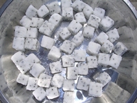 Viet Delta IQF Rode en Witte Dragon Fruit Bulk met Premium Kwaliteit Diepvries Pitaya Fruitblokjes en -stukjes
