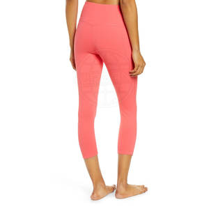 Legging de yoga taille moyenne à la mode pour femmes à motif solide fabriqué au Pakistan prix de gros - Product Image 3