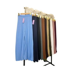 Pantalones Palazzo elegantes y fluidos para mujer Estilo de pierna ancha de crepé de algodón y poliéster ligero Ideal para viajes o comodidad diaria - Product Image 2