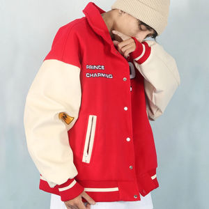 Veste universitaire Letterman d'université personnalisée pour hommes, polaire rouge, manches en cuir véritable, patchs en chenille de haute qualité, vestes pour hommes - Product Image 3