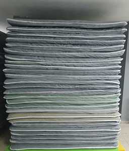 Colchón de espuma cubierto, cama asequible, camas de personal, camas de sitio de construcción, camas desechables europeas, cama de campamento de piso - Product Image 1