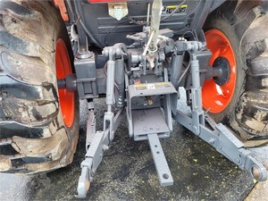 TRACTOR GRANJA KUBOTA M6040 DE ALTA CALIDAD - Product Image 3