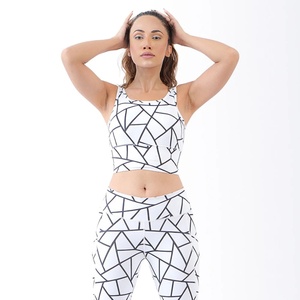 Ensemble de yoga sans couture deux pièces soutien-gorge de sport et leggings matériau doux et respirant à séchage rapide pour un entraînement actif et fitness - Product Image 1