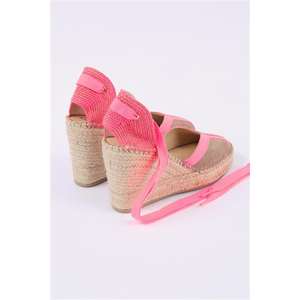 Alpargata cerrada con tacón de cuña alto - Product Image 3