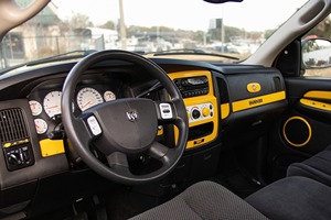 Dodge Ram 1500 SLT Rumble Bee 2005 - Product Image 6