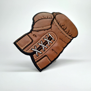Écusson en cuir PU pour vêtement en jean Matériau écologique Fabriqué en relief Étiquette pour jean Logo Marque Personnalisée pour vêtements de mode - Product Image 4