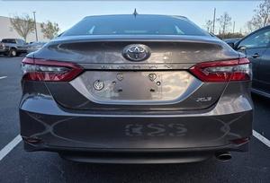 Toyota Camry XLE FWD Turbo Essence Automatique 5 Places Sièges en Cuir Toit Ouvrant 2023 Propre et Super Élégante 25001-50000 Miles - Product Image 4