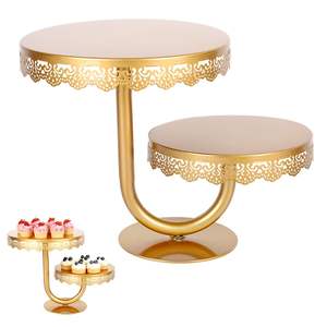 Ensemble de supports à gâteaux en métal pour les cérémonies de présentation, offrant un accès fluide à chaque section de desserts pour les invités - Product Image 1