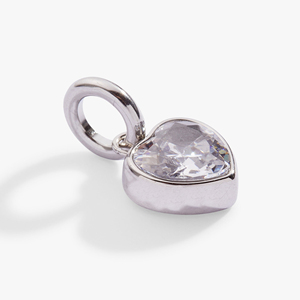 Pendentif en cristal de quartz en forme de cœur, pierre de naissance d'avril, pierre précieuse transparente plaquée or, charme délicat fait à la main, bijoux pour femmes - Product Image 2