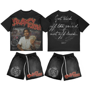 Conjunto de Camiseta de Algodón Premium de 200 GSM y Pantalones Cortos de Malla de 260 GSM, Estampado Rojo Dorado, Impresión Personalizada con Serigrafía, 2 Piezas - Product Image 5