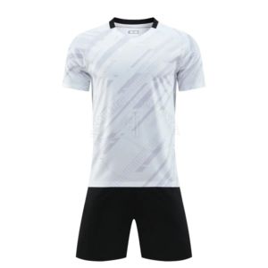 Uniforme de fútbol ligero de alta calidad totalmente personalizado para hombres y adultos Nuevo diseño para niños - Product Image 1