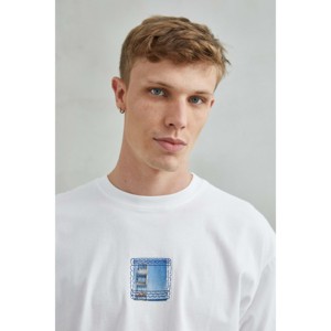 Unisex 100% oversize cotone bianco t-shirt Lestel Ferit Design con architettura barcellona stile donna - Product Image 3