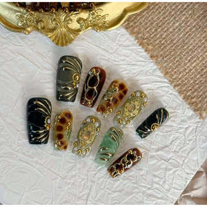 Uñas Postizas Gilded Obsession, Arte de Uñas Elegante con Dorado Atractivo - Product Image 3