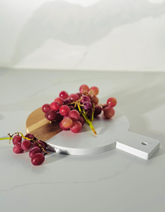 Planche à découper ronde en marbre naturel de haute qualité, durable et écologique, pour la cuisine et le service - Product Image 5