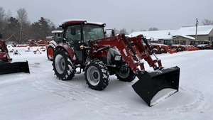 Tracteur agricole IH Magnum 335 - Transmission Powershift complète 85 CV Diesel 4x4 pour utilisation agricole - Product Image 2