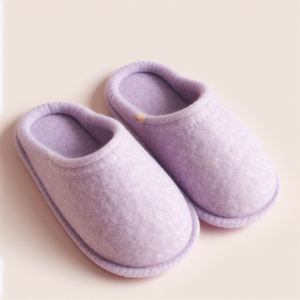 Best Disposable Felt <b>Shoes</b> for Winter Cozy Fashionable Anti-Slip Feature Genuine Leather Light Weight <b>Soft</b> Comfortable Massage - Product Image 1
