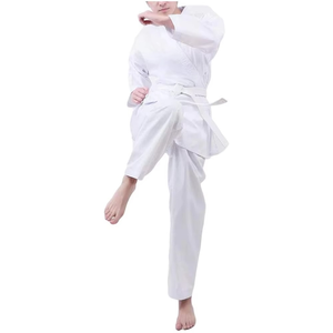 Kimono de Jiu Jitsu, Uniforme de Karate Aprobado para Competencia o Entrenamiento, Cómodo Kimono de Karate en Venta - Product Image 1