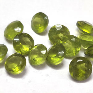 พลอยเทียมเจียระไนแบบหลวมสีเขียว8ชิ้น5มม. 4.75cts รูปทรงกลม $เรา4.75 - Product Image 5