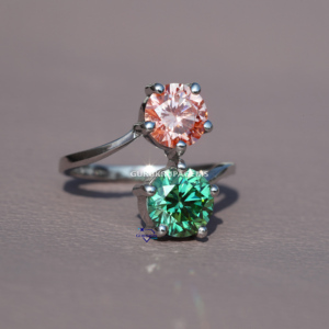 Anillo solitario de compromiso Toi Et Moi de oro blanco clásico de 14kt, ajuste de punta de diamante hecho en laboratorio de corte brillante para fiestas de boda - Product Image 1