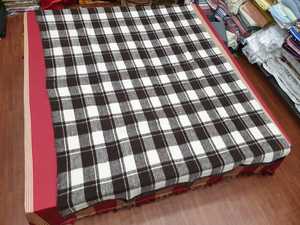 Vente en gros de couvertures en laine personnalisées 70% laine 30% polyester, motifs unis et rayés, pour les voyages, les hôtels, fabriquées en Inde, Vaibhav Overseas - Product Image 2