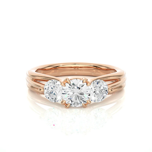 แหวนมอยส์ซาไนต์ทรงกลม 2 กะรัต ประดับด้วย 3 เม็ดในตัวเรือนโรสโกลด์ - Product Image 1