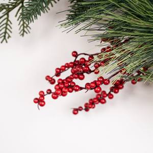 Ramas Navideñas Sintéticas de 60 cm con Bayas Verdes Brillantes, Guirnaldas y Coronas Elegantes para Decoración Festiva del Hogar - Product Image 4