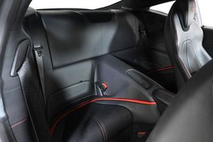 รถคูเป้สีแดง รุ่นปี 2022 มือสอง สภาพดี ขับเคลื่อนล้อหลัง สีดำ - Product Image 2